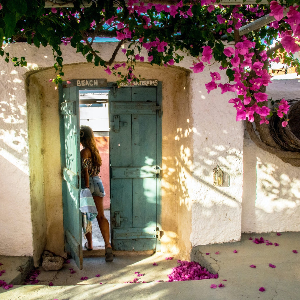 Caveland Hostel, Santorini, Greece